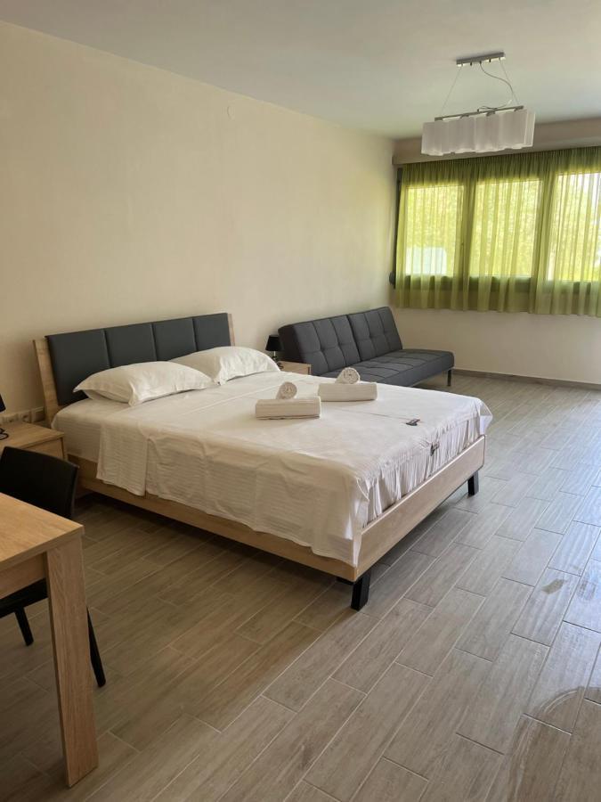Bivas Apartments لايميناس المظهر الخارجي الصورة