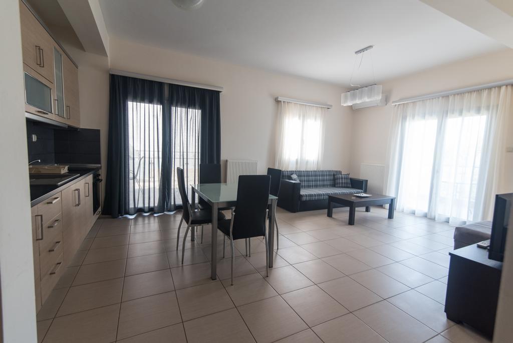 Bivas Apartments لايميناس المظهر الخارجي الصورة